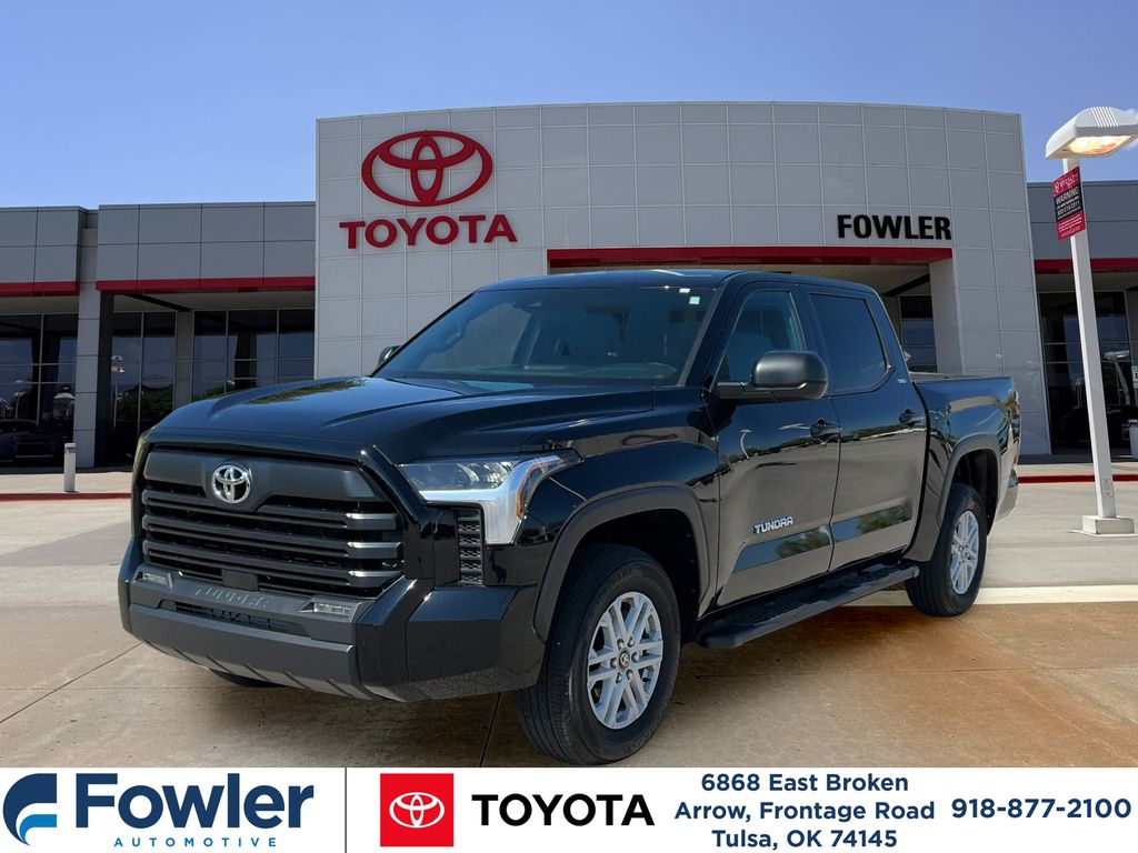 2025 Toyota Tundra SR5 CrewMax Cab 4WD