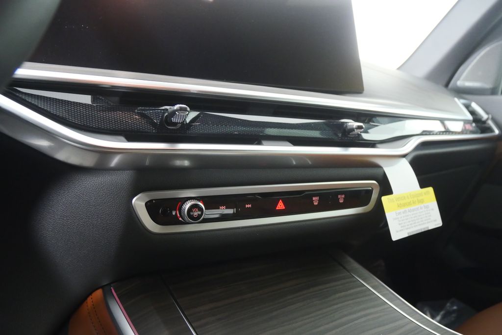 Thumbnail: 2026 BMW X5 - 22