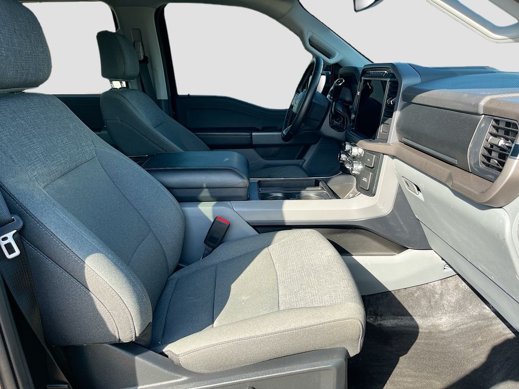 Used 2024 Black Ford XLT image 29