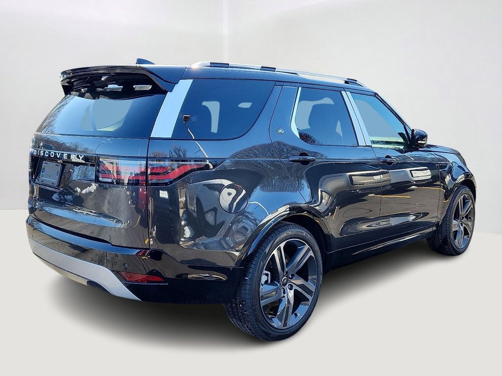 Thumbnail: 2026 Land Rover Discovery - 3