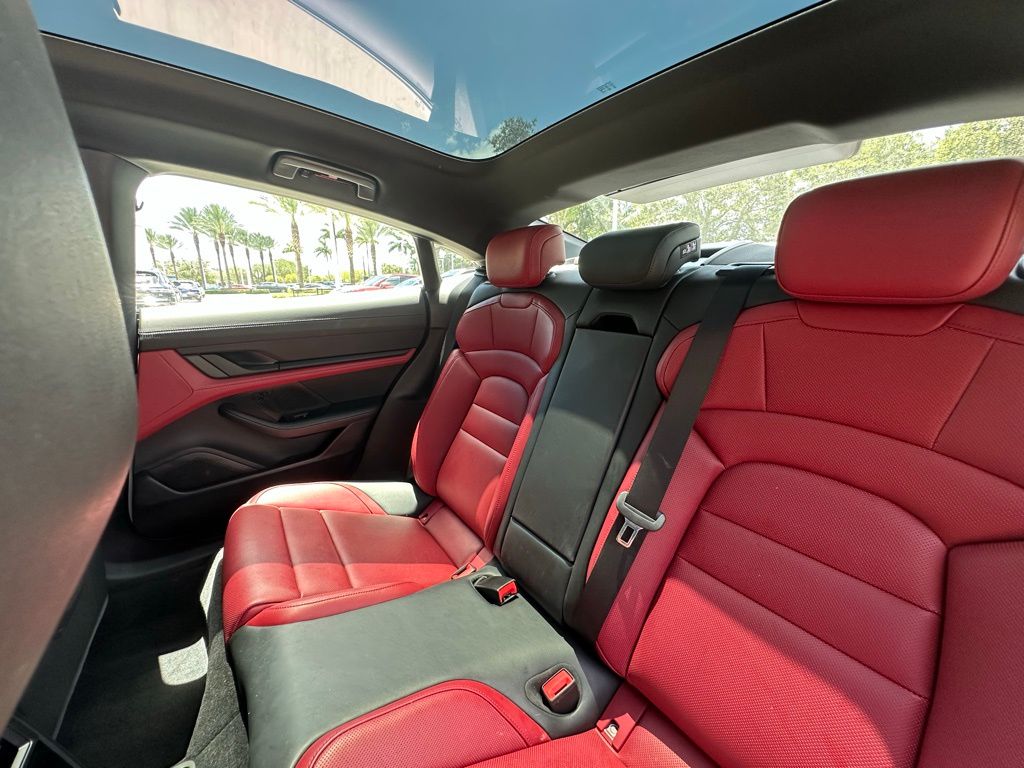 2023 Porsche Taycan  28