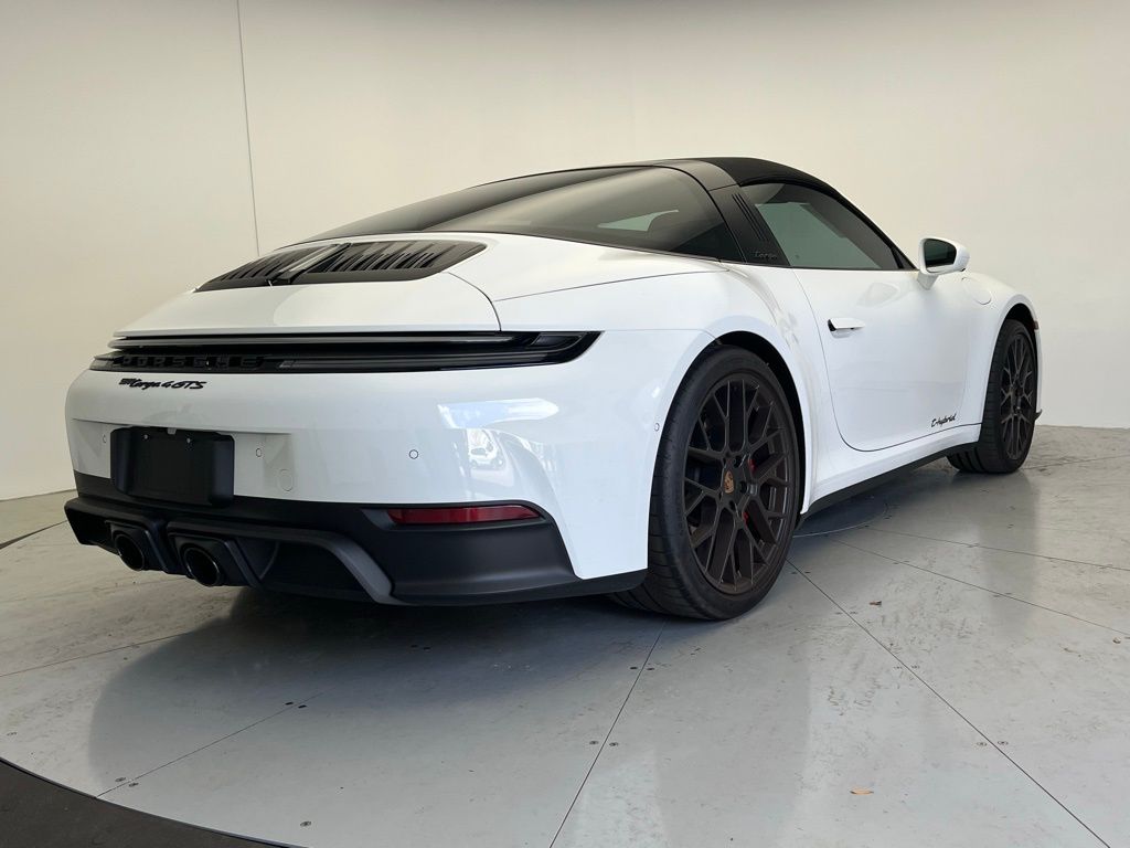 Thumbnail: 2025 Porsche 911 - 30