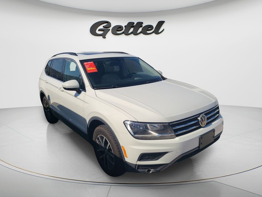 Used 2020 White Volkswagen 2.0T SE image 2