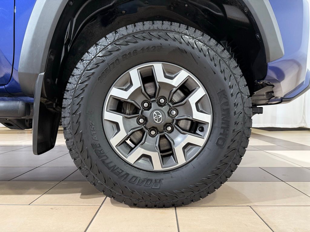 Thumbnail: 2022 Toyota Tacoma - 9