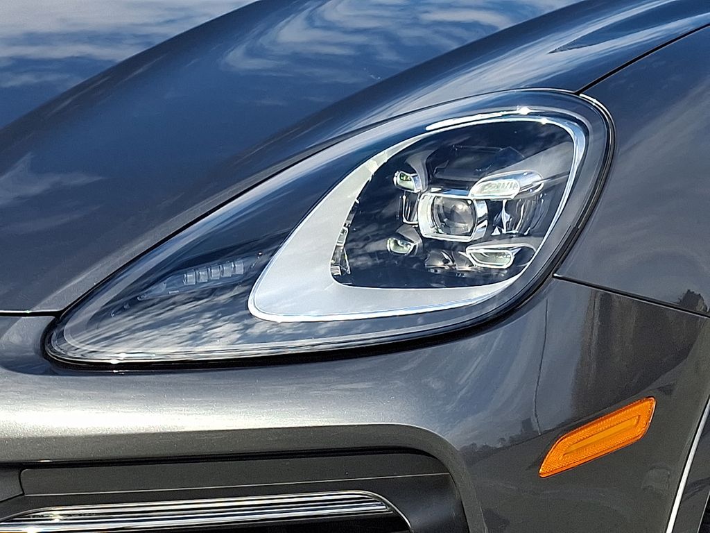 Thumbnail: 2023 Porsche Cayenne - 11