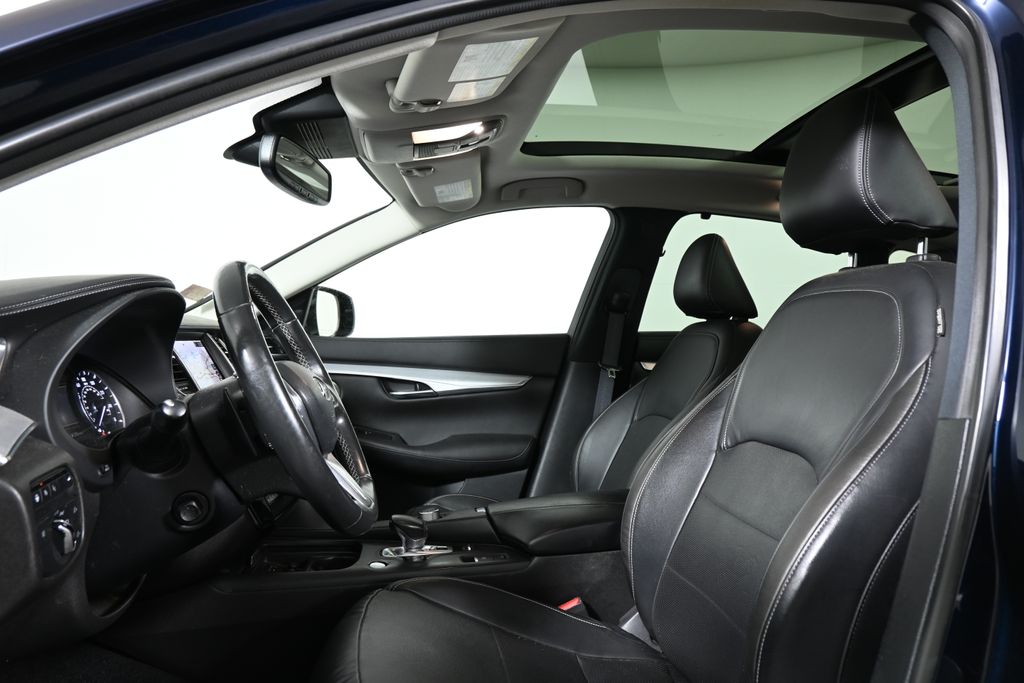 Thumbnail: 2020 INFINITI QX50 - 5