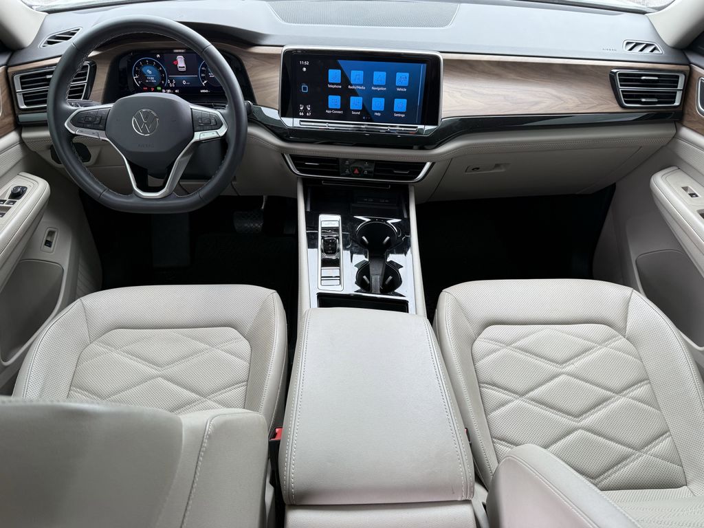 2024 Volkswagen Atlas 2.0T SE w/Technology White at DeMontrond Gulf Freeway