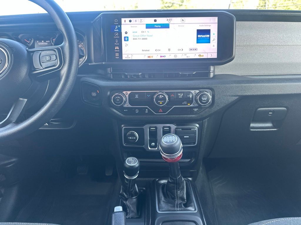Used 2025 Jeep Wrangler SUV