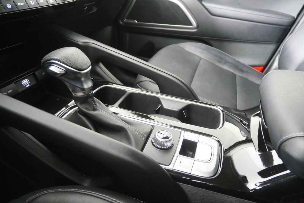 Thumbnail: 2022 Kia Telluride - 25