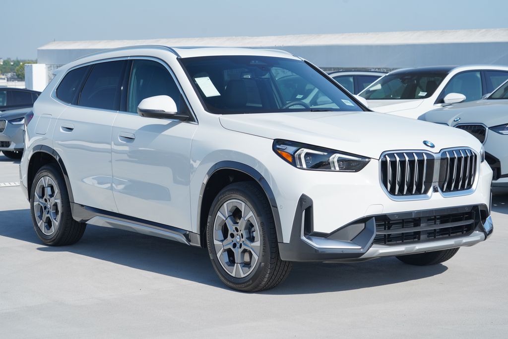 Thumbnail: 2026 BMW X1 - 3