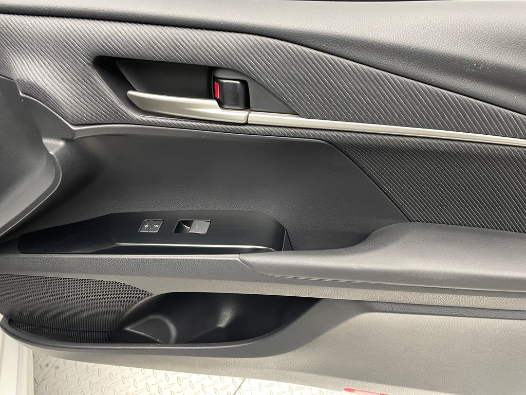 Thumbnail: 2025 Toyota Camry - 15