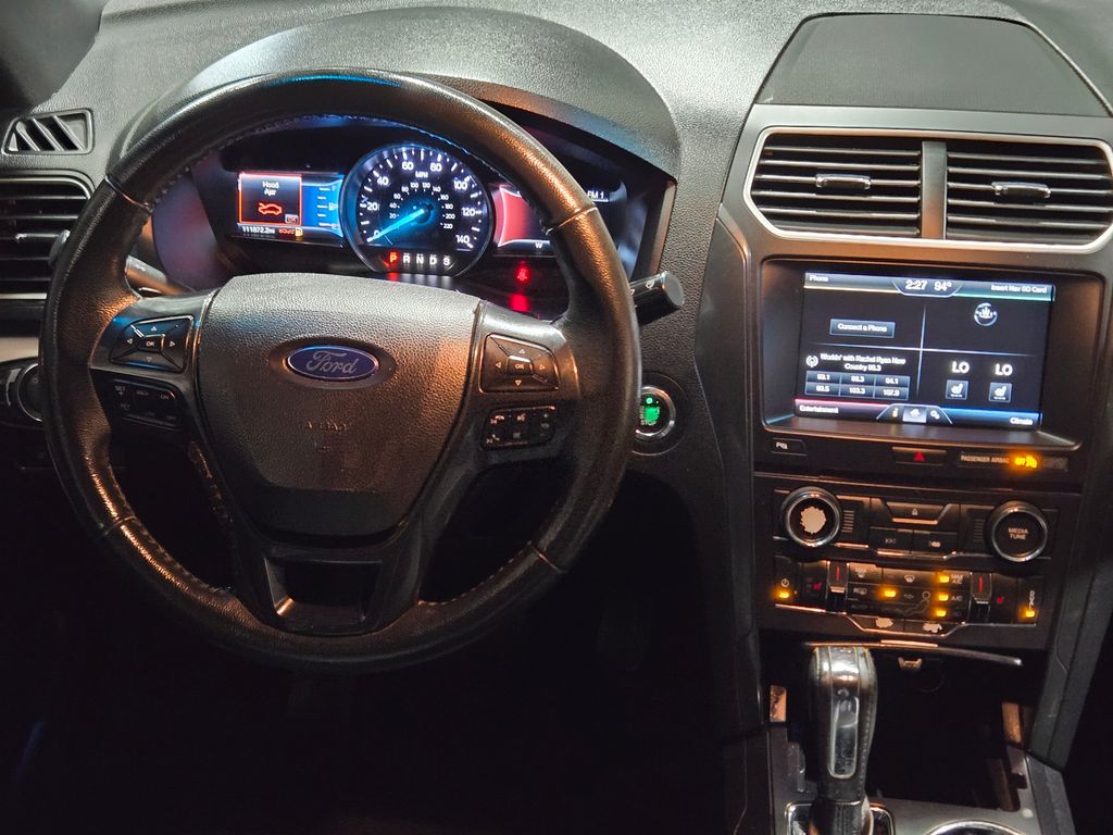 2016 Ford Explorer XLT - Photo 23