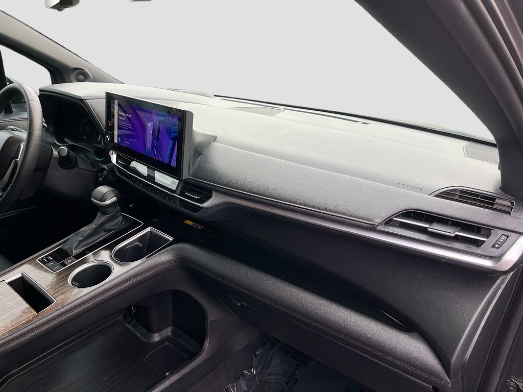 Used 2025 Magnetic Gray Metallic Toyota Platinum image 32