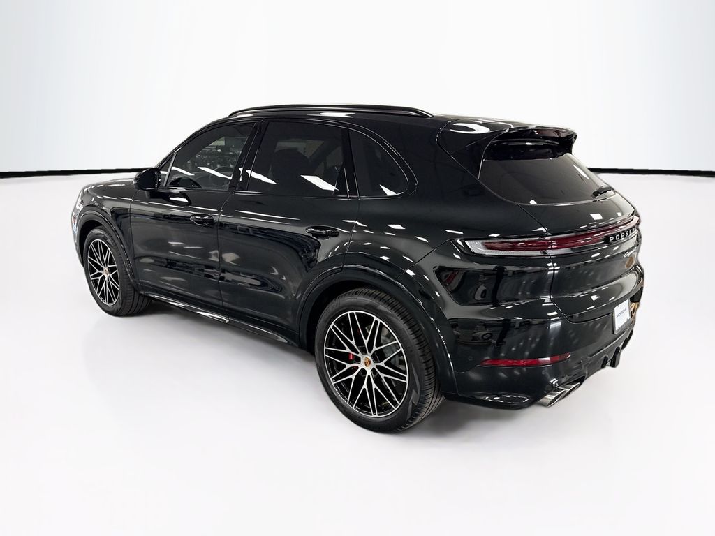 Thumbnail: 2026 Porsche Cayenne - 3