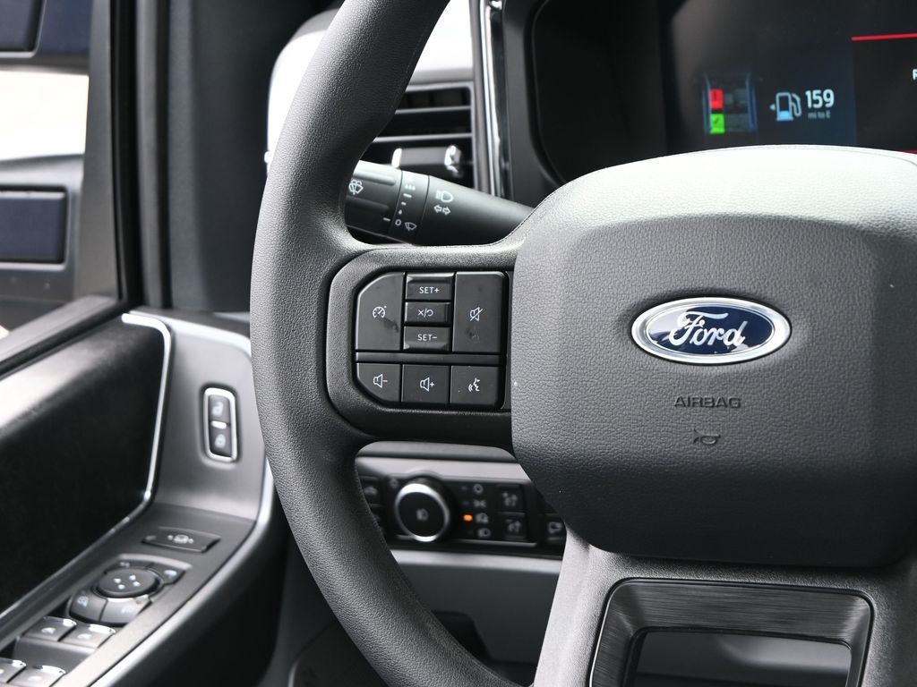 2026 Ford F-350 Super Duty XLT