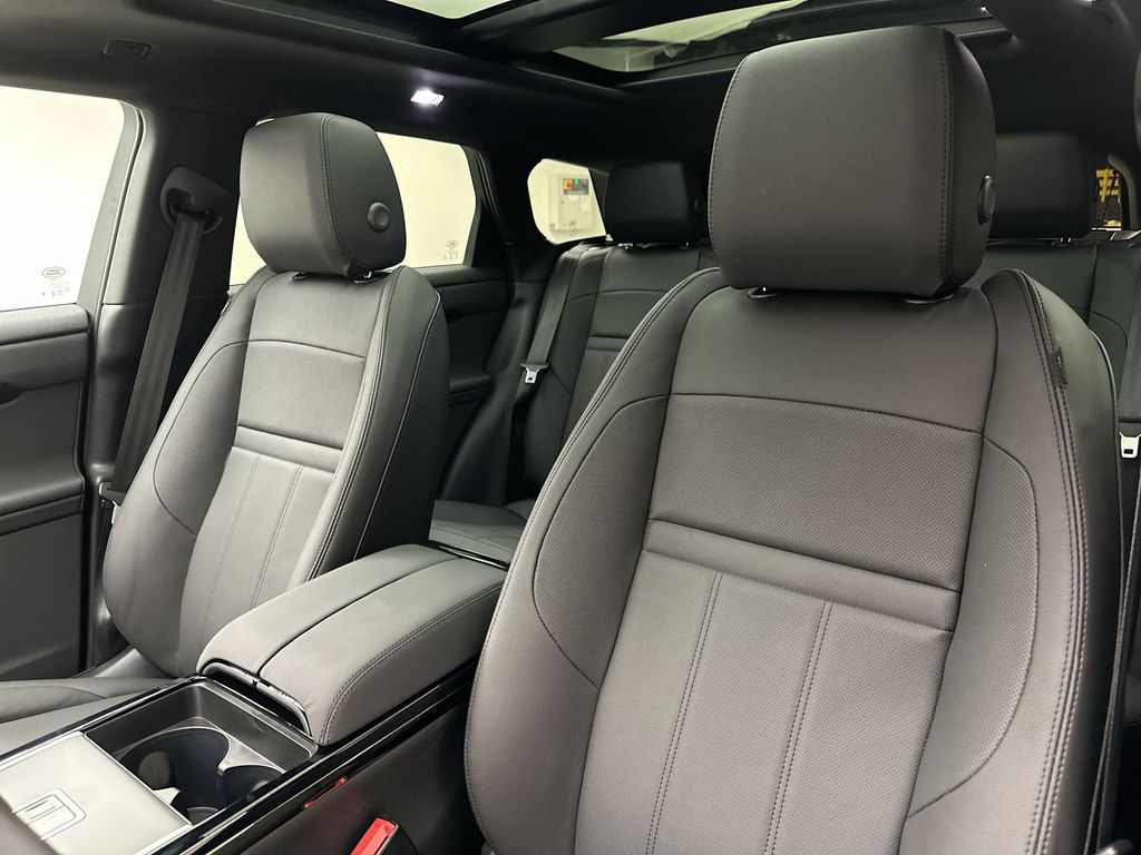 Thumbnail: 2026 Land Rover Range Rover Evoque - 10
