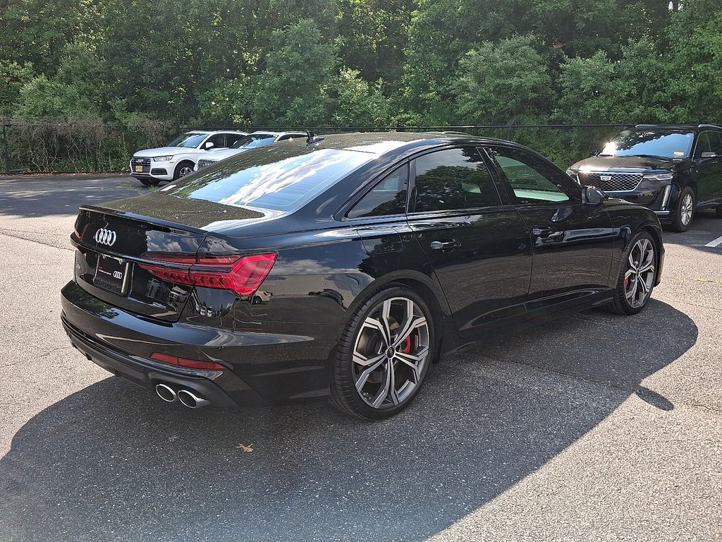 Thumbnail: 2025 Audi S6 - 6