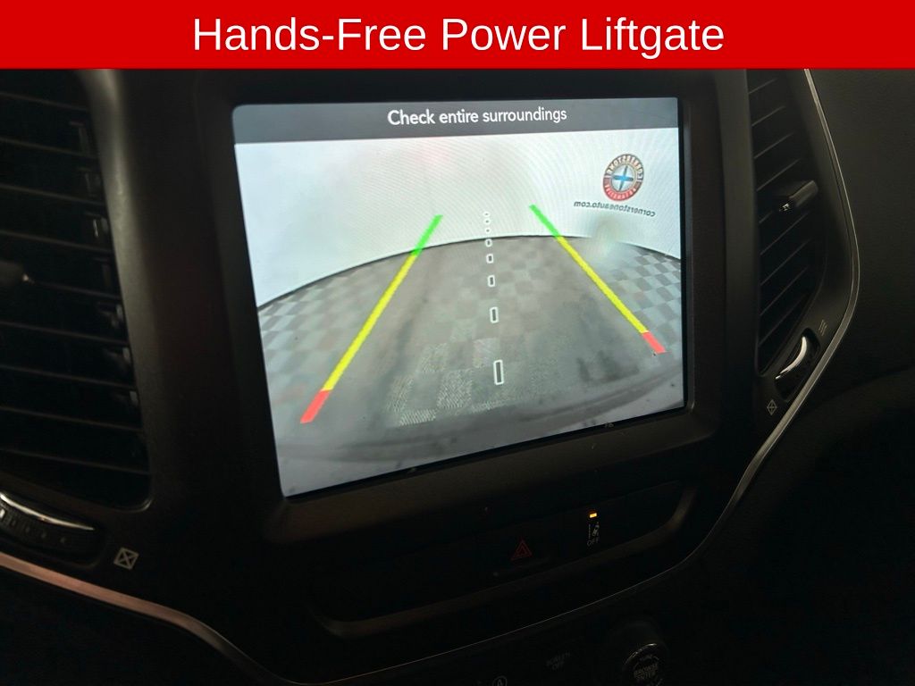 View vehicle photo 6