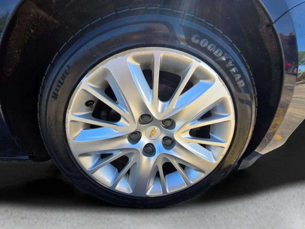 Used 2016 Blue Velvet Metallic Chevrolet LS image 27