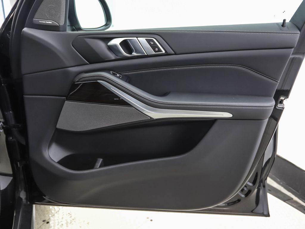 Thumbnail: 2024 BMW X5 - 29