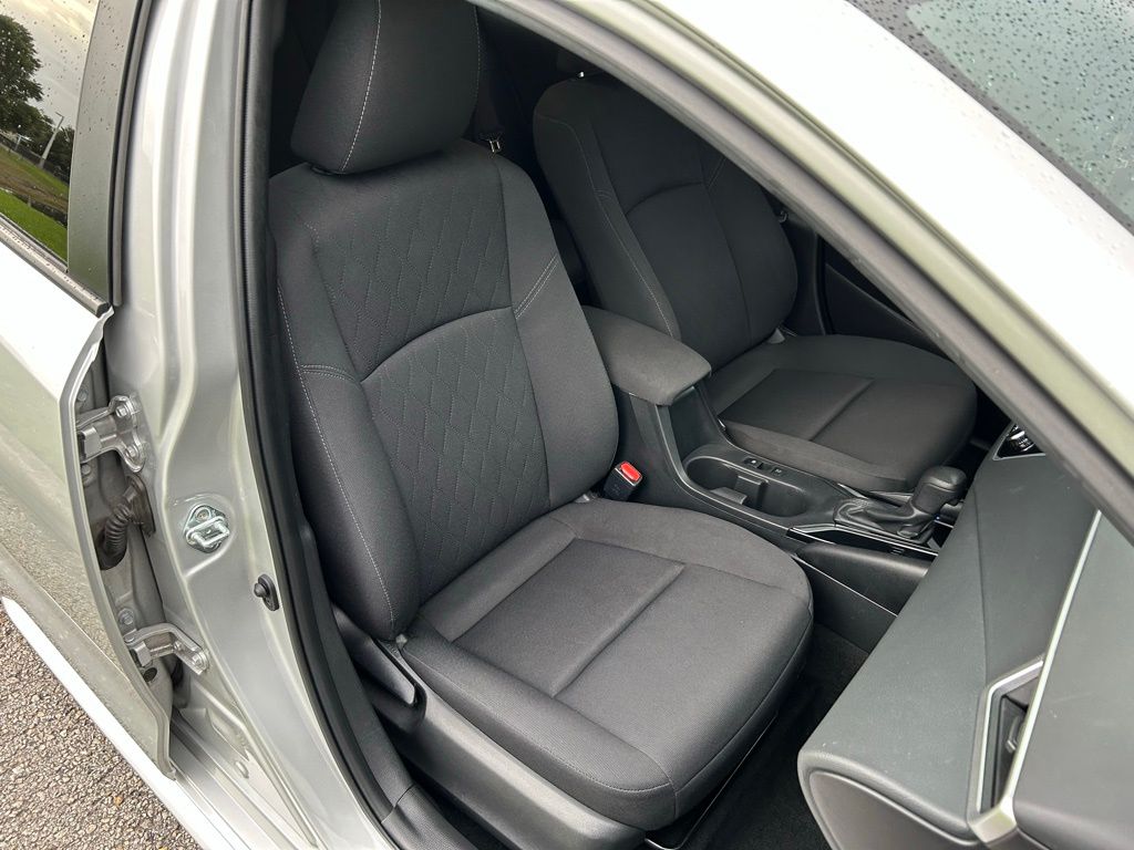 2023 Toyota Corolla LE 15