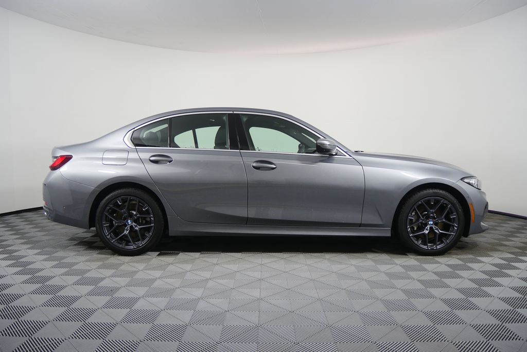 Thumbnail: 2025 BMW 3 Series - 2