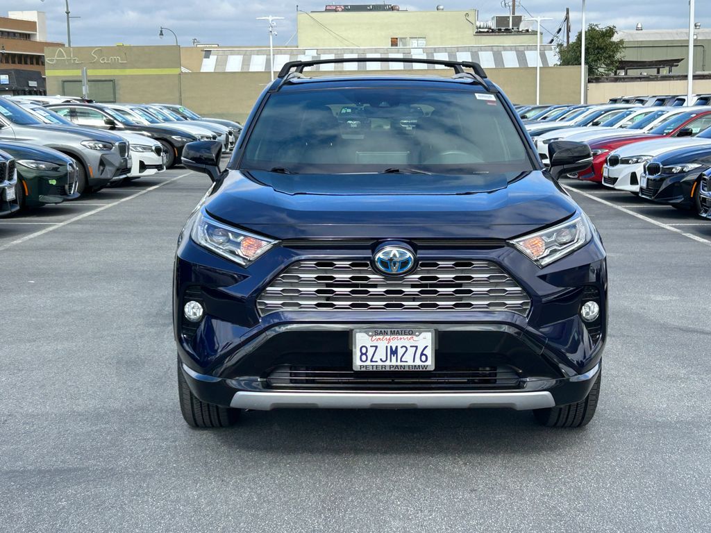 Thumbnail: 2021 Toyota RAV4 - 8