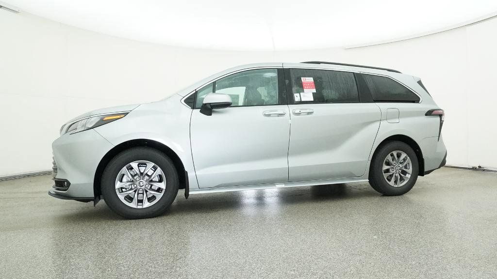 Thumbnail: 2025 Toyota Sienna - 25