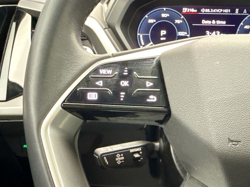 Thumbnail: 2023 Audi Q4 e-tron - 11