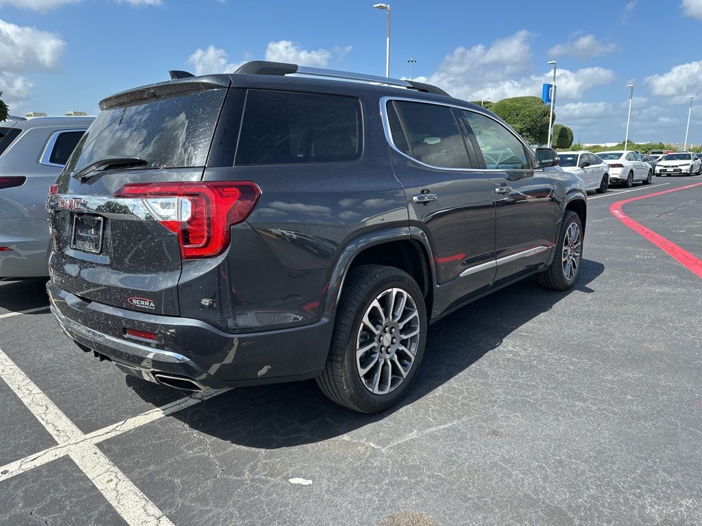 2022 GMC Acadia Denali 4