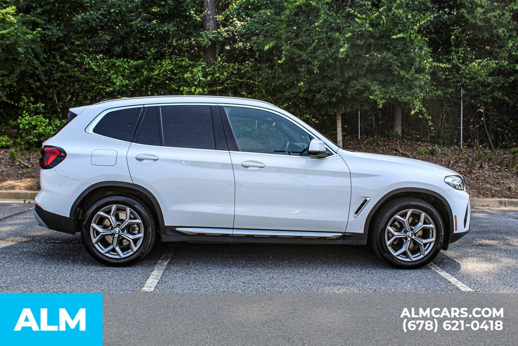 Used 2024 White BMW xDrive30i image 8