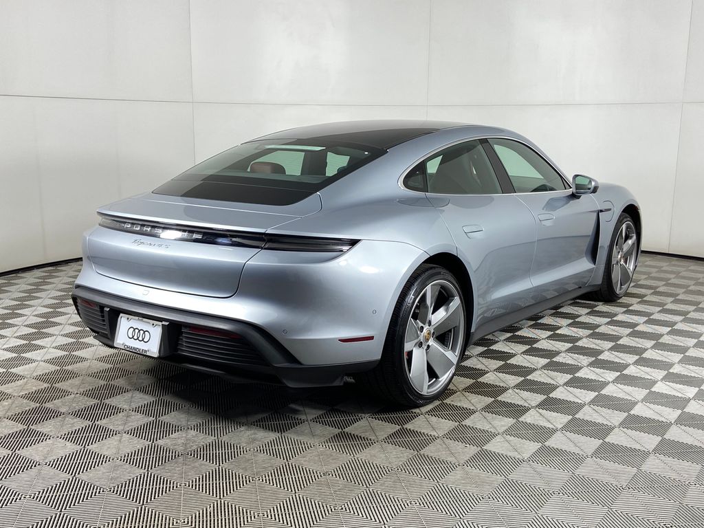 Thumbnail: 2020 Porsche Taycan - 5
