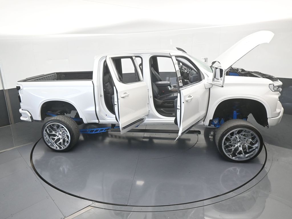 Used 2022 Iridescent Pearl Tricoat Chevrolet High Country image 90