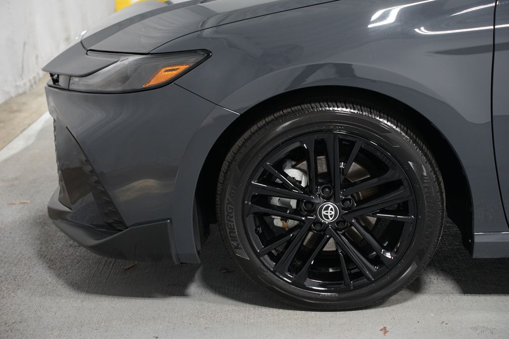 Thumbnail: 2025 Toyota Camry - 5