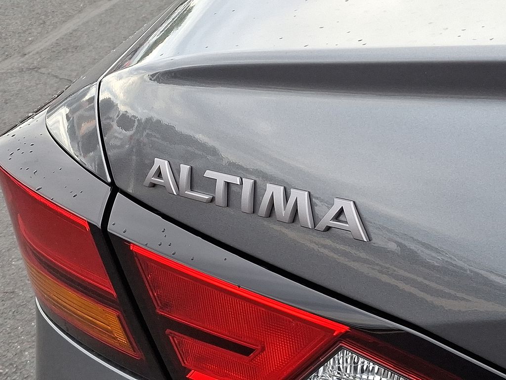 Thumbnail: 2025 Nissan Altima - 10