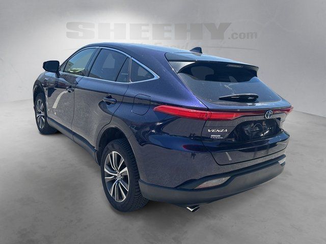 Used 2021  Toyota LE image 13
