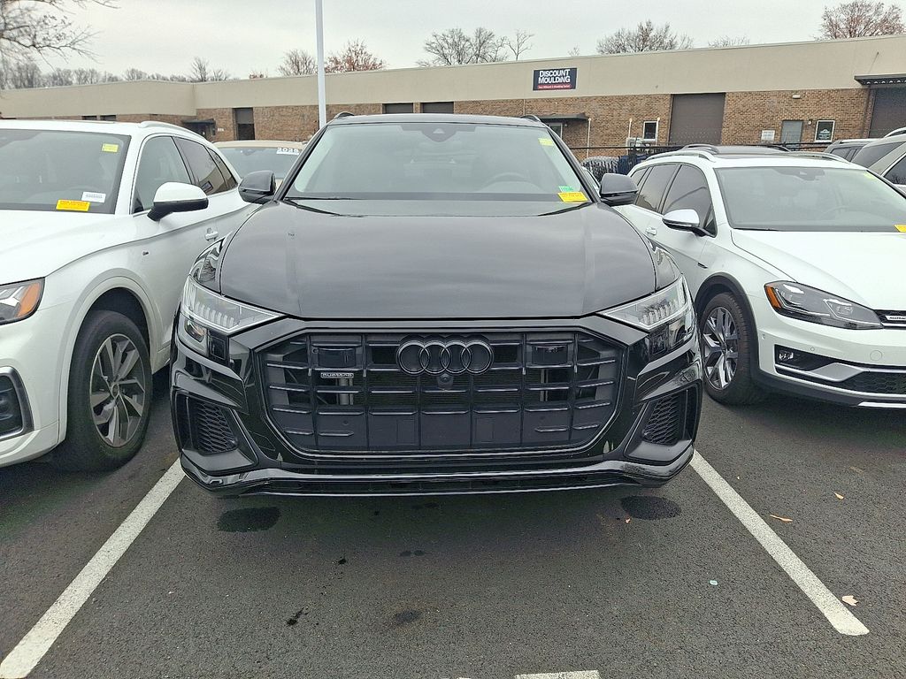 Thumbnail: 2023 Audi Q8 - 2