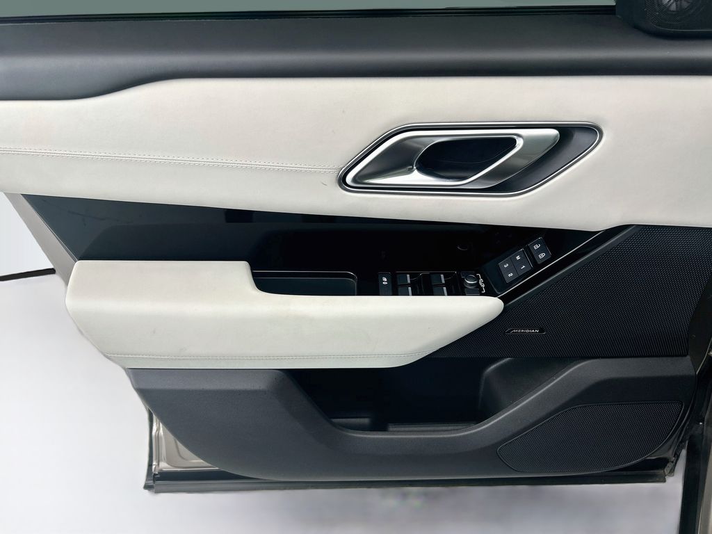 Thumbnail: 2023 Land Rover Range Rover Velar - 23