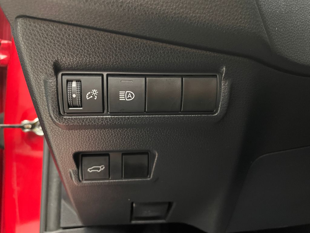 2023 Toyota Corolla Cross XLE 20