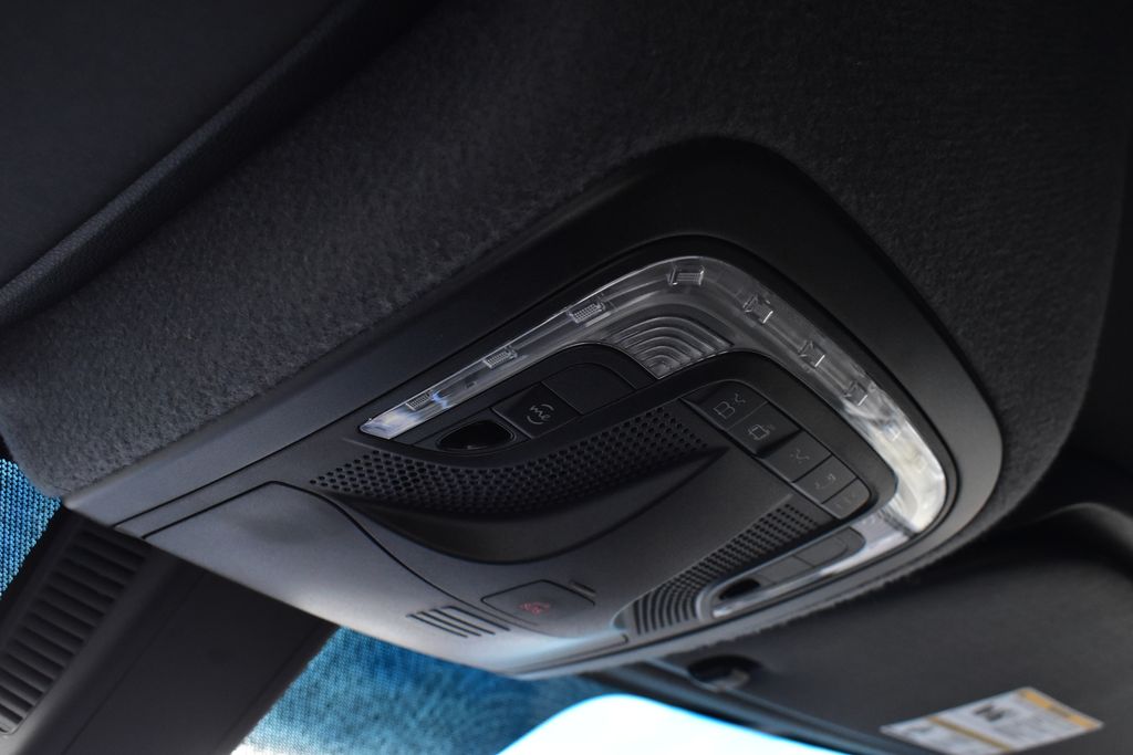 Thumbnail: 2025 Mercedes-Benz Sprinter - 28