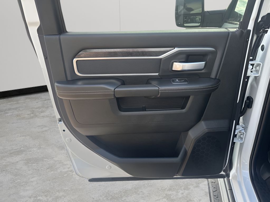 Used 2024 White Ram Big Horn image 16
