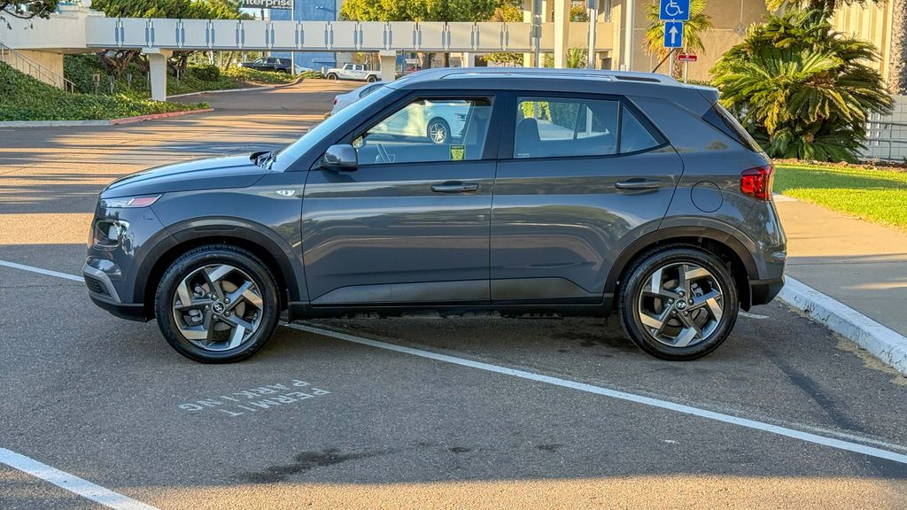 Used 2024 Hyundai Venue SEL 4D Sport Utility