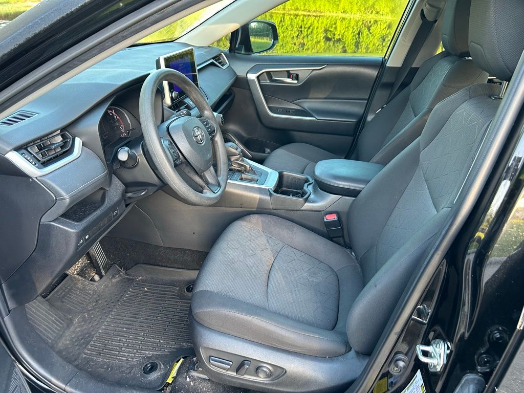 Thumbnail: 2023 Toyota RAV4 - 14