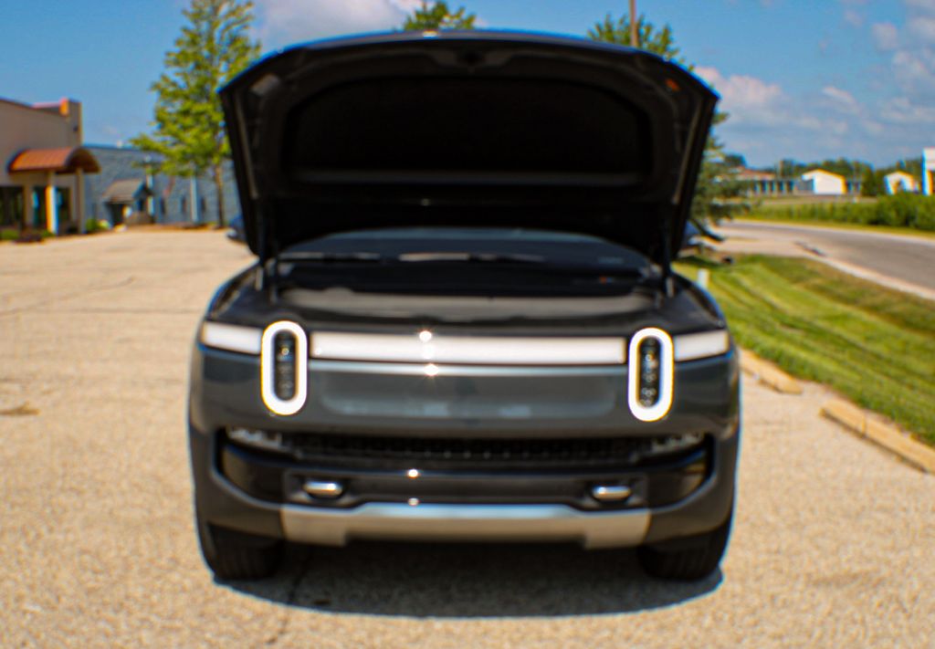 Exterior 10