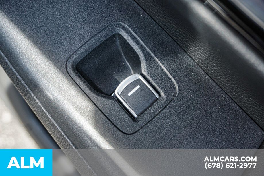 Used 2024 White Honda EX-L image 57