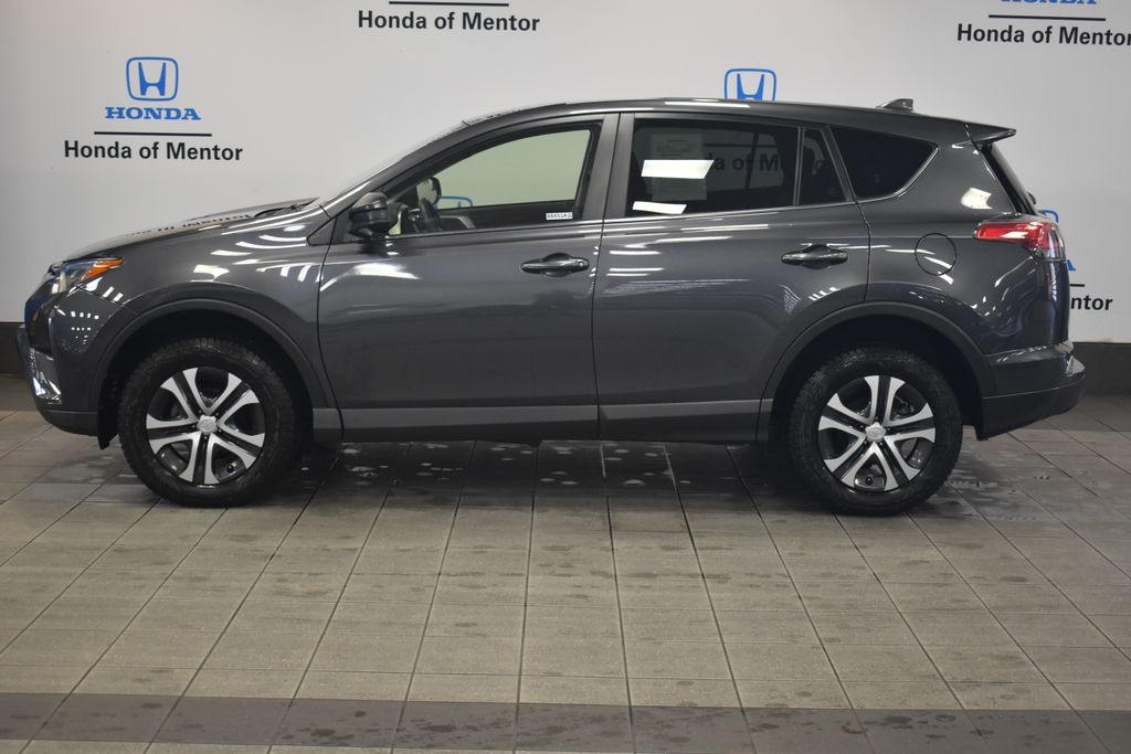 Thumbnail: 2018 Toyota RAV4 - 2