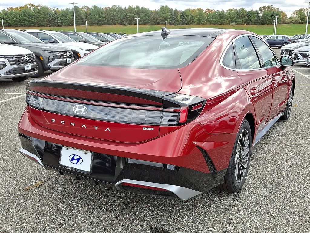 Thumbnail: 2026 Hyundai Sonata - 4