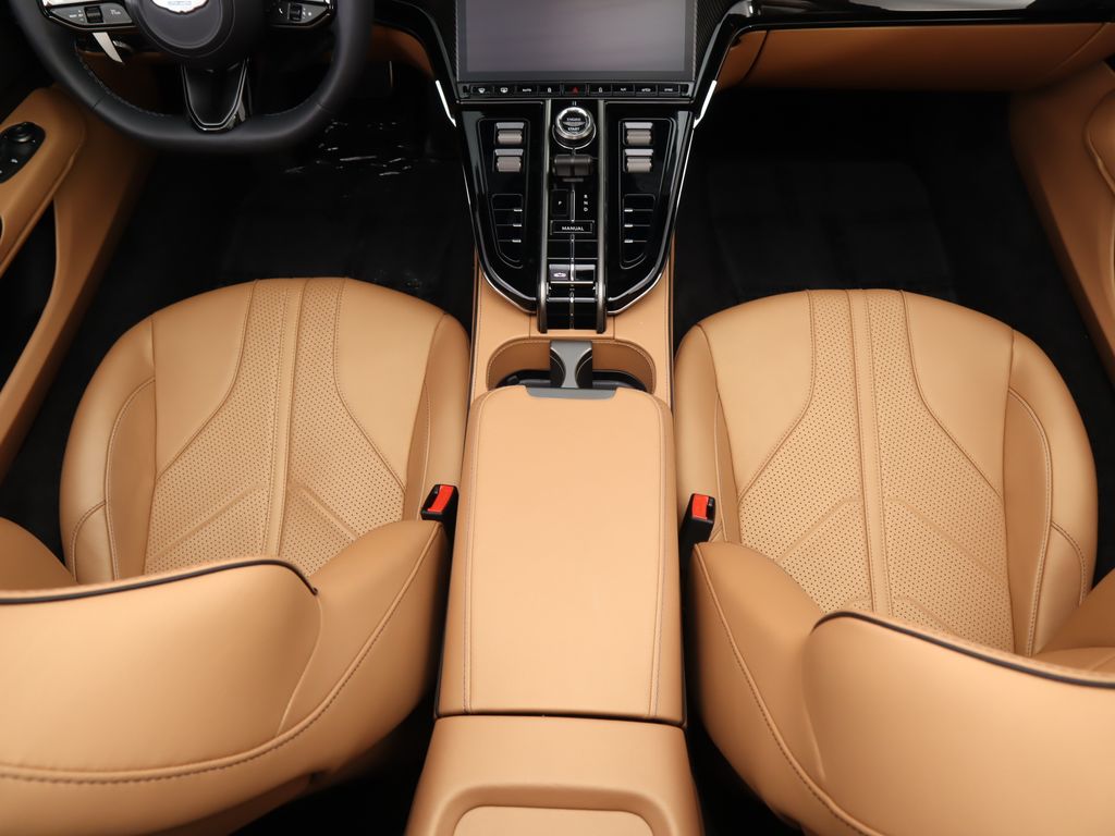 Thumbnail: 2026 Aston Martin Vantage - 25