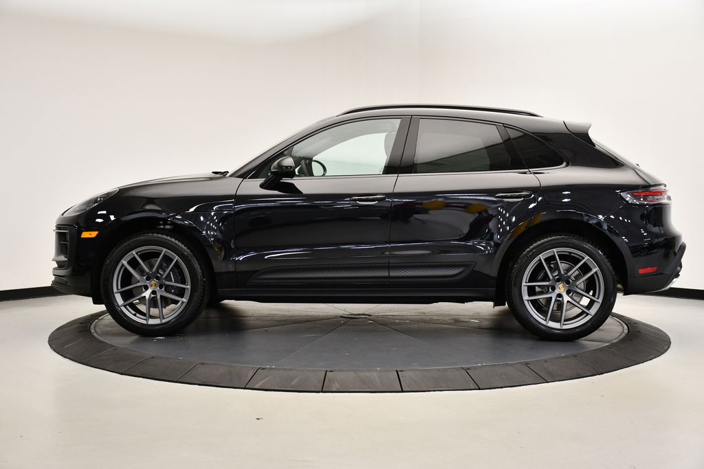 Thumbnail: 2025 Porsche Macan - 2