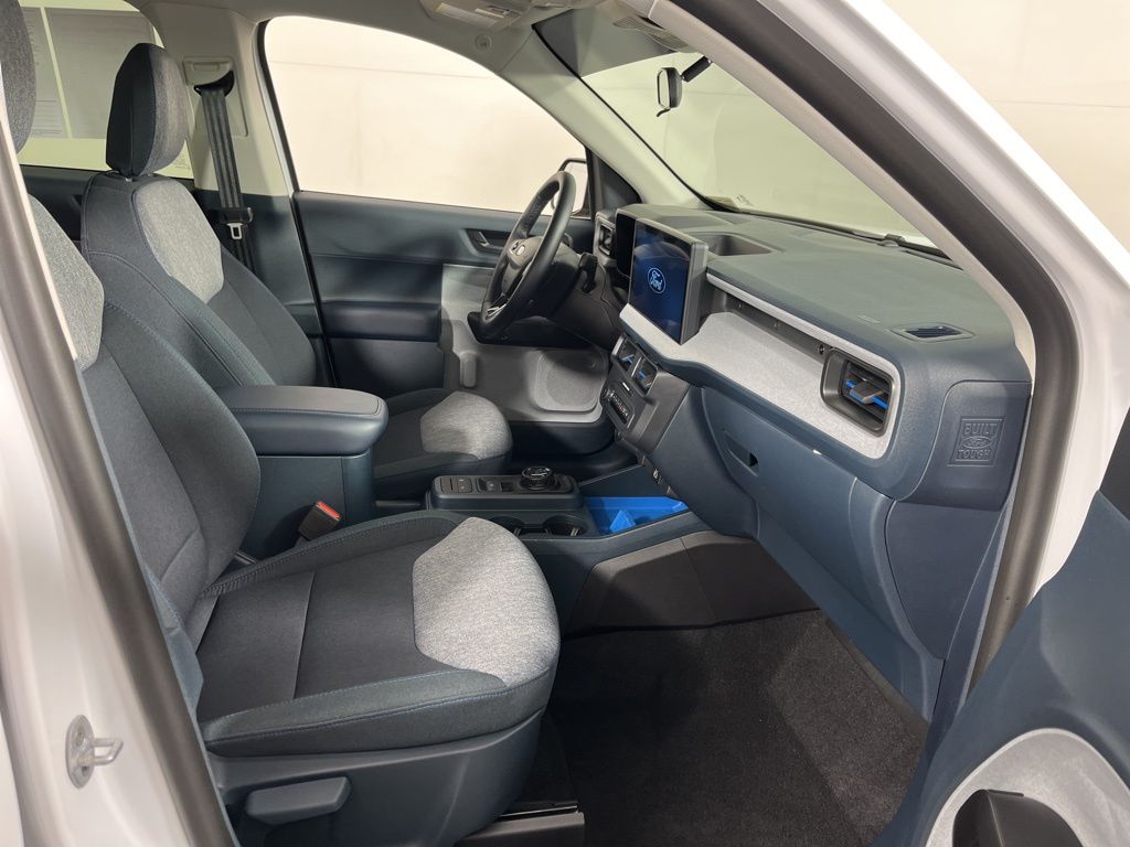 Thumbnail: 2025 Ford Maverick - 9